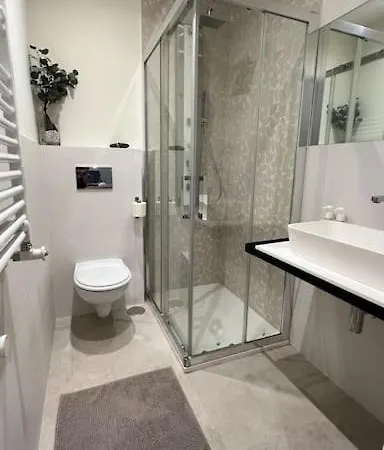 Apartamento De 2 Dormitorios En Menendez Pelayo 아파트